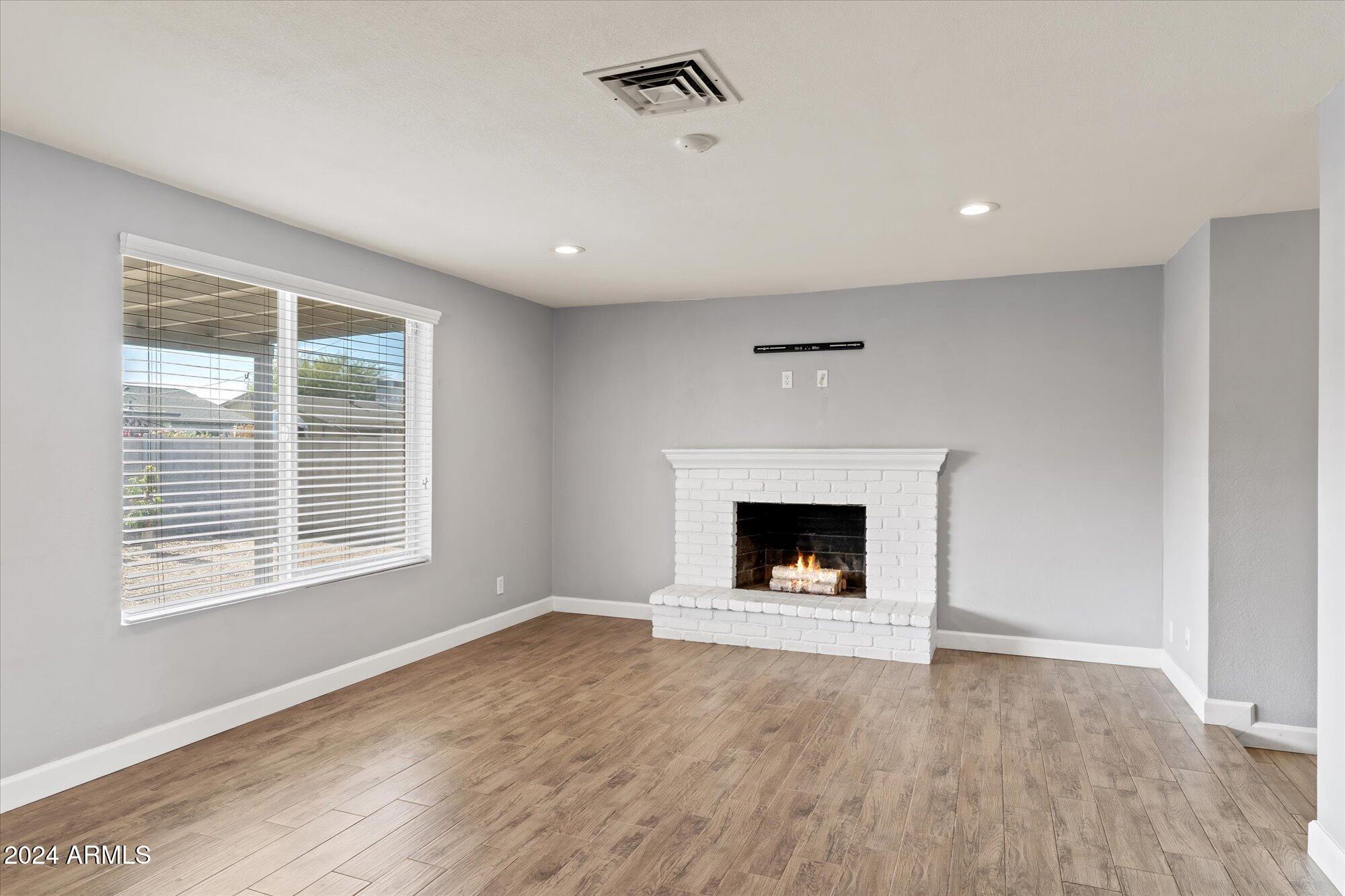 3523 East Thunderbird Road Phoenix, AZ 85032 - Photo 5 of 26 Family Room