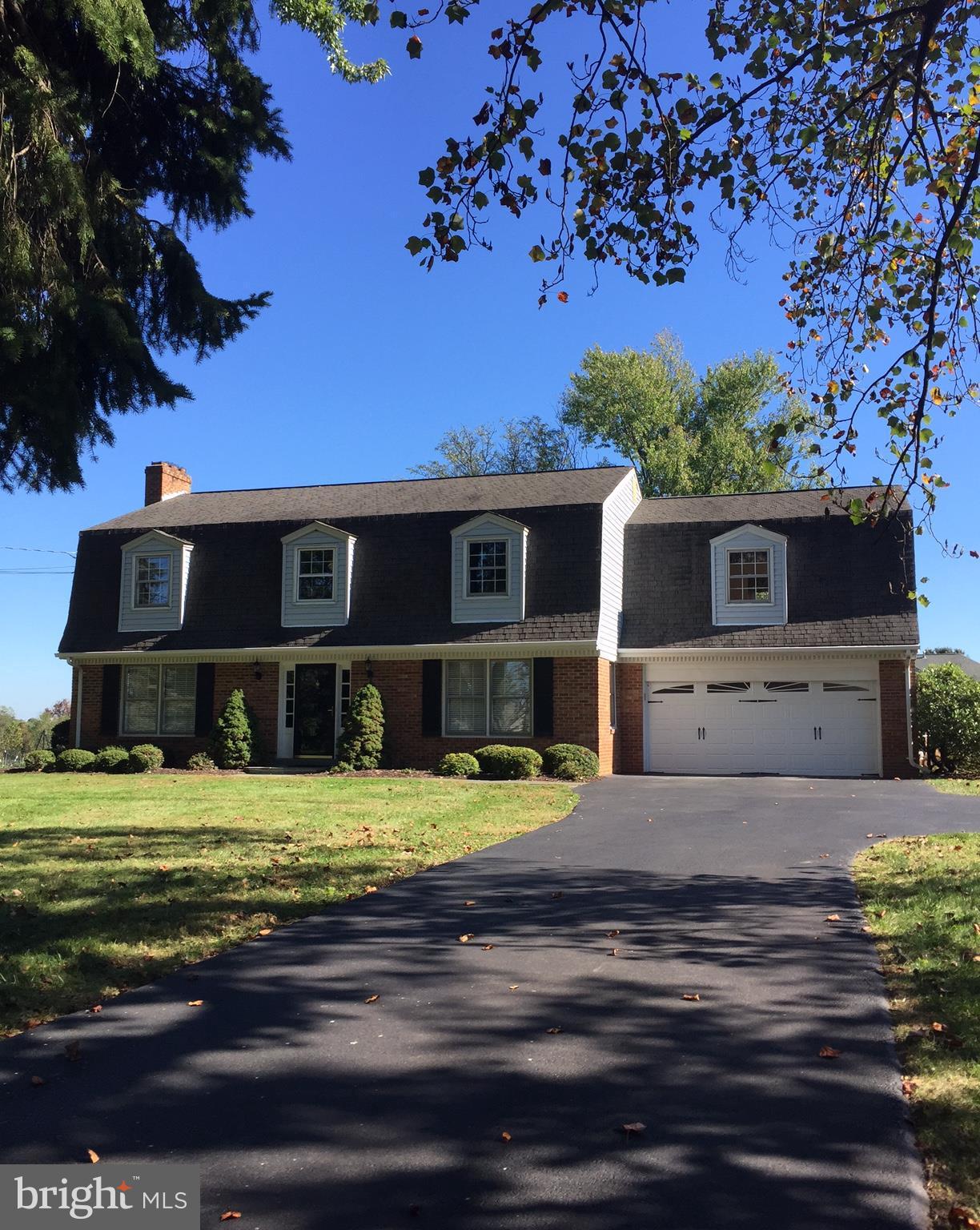 18513 Kingshill Road Germantown, MD 20874 - Photo 1 of 30 Exterior (Front)