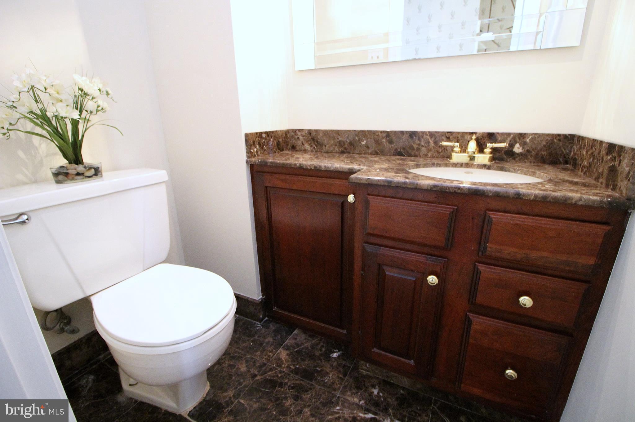 18513 Kingshill Road Germantown, MD 20874 - Photo 13 of 30 Bath