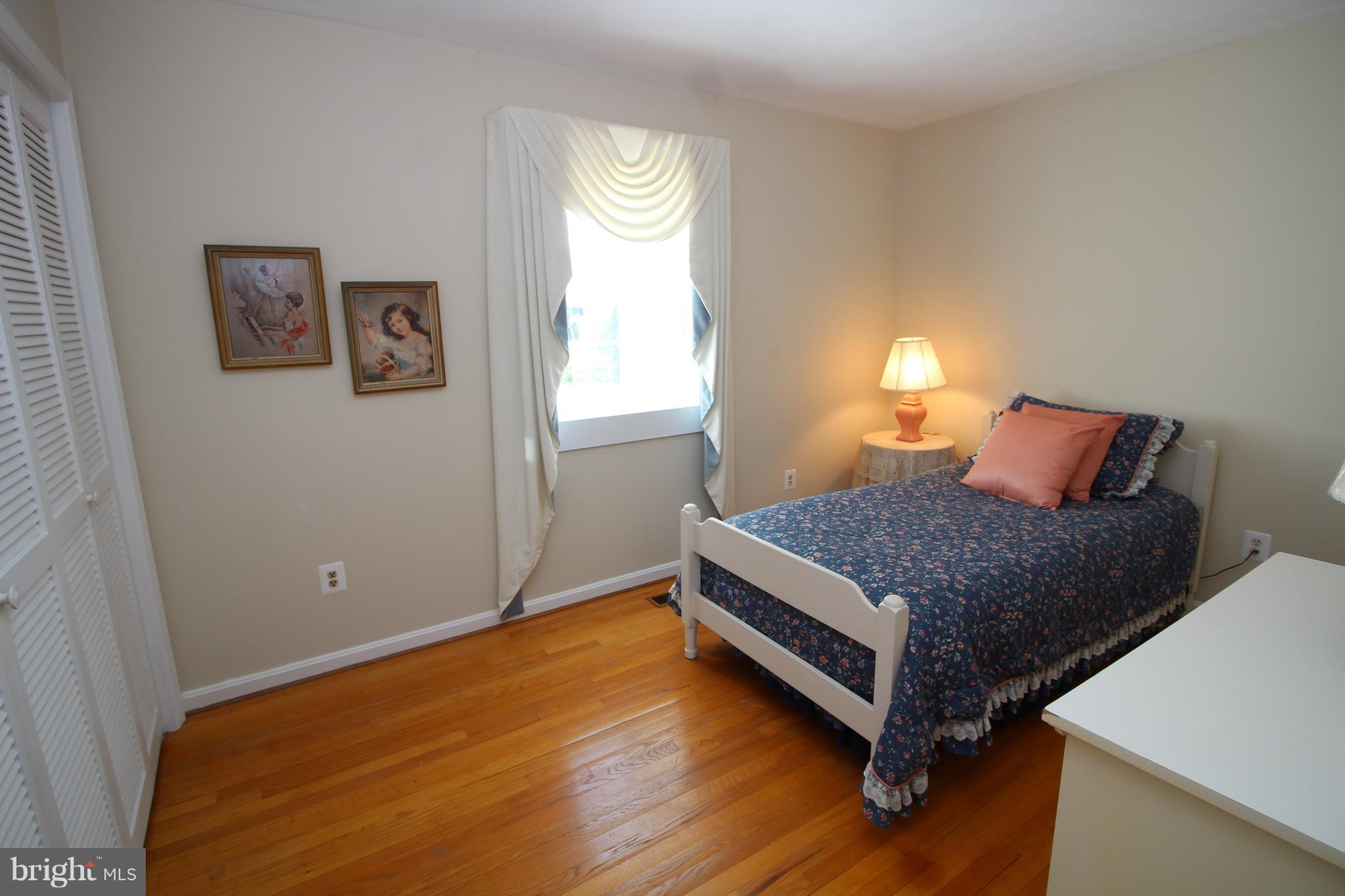 18513 Kingshill Road Germantown, MD 20874 - Photo 20 of 30 Bedroom