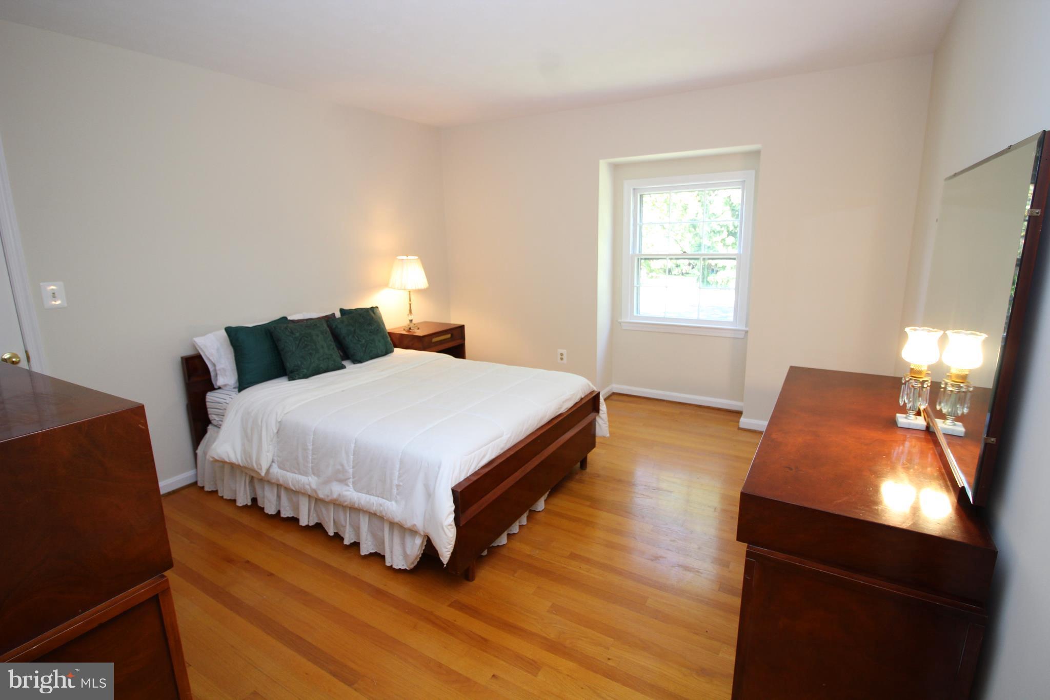 18513 Kingshill Road Germantown, MD 20874 - Photo 22 of 30 Bedroom