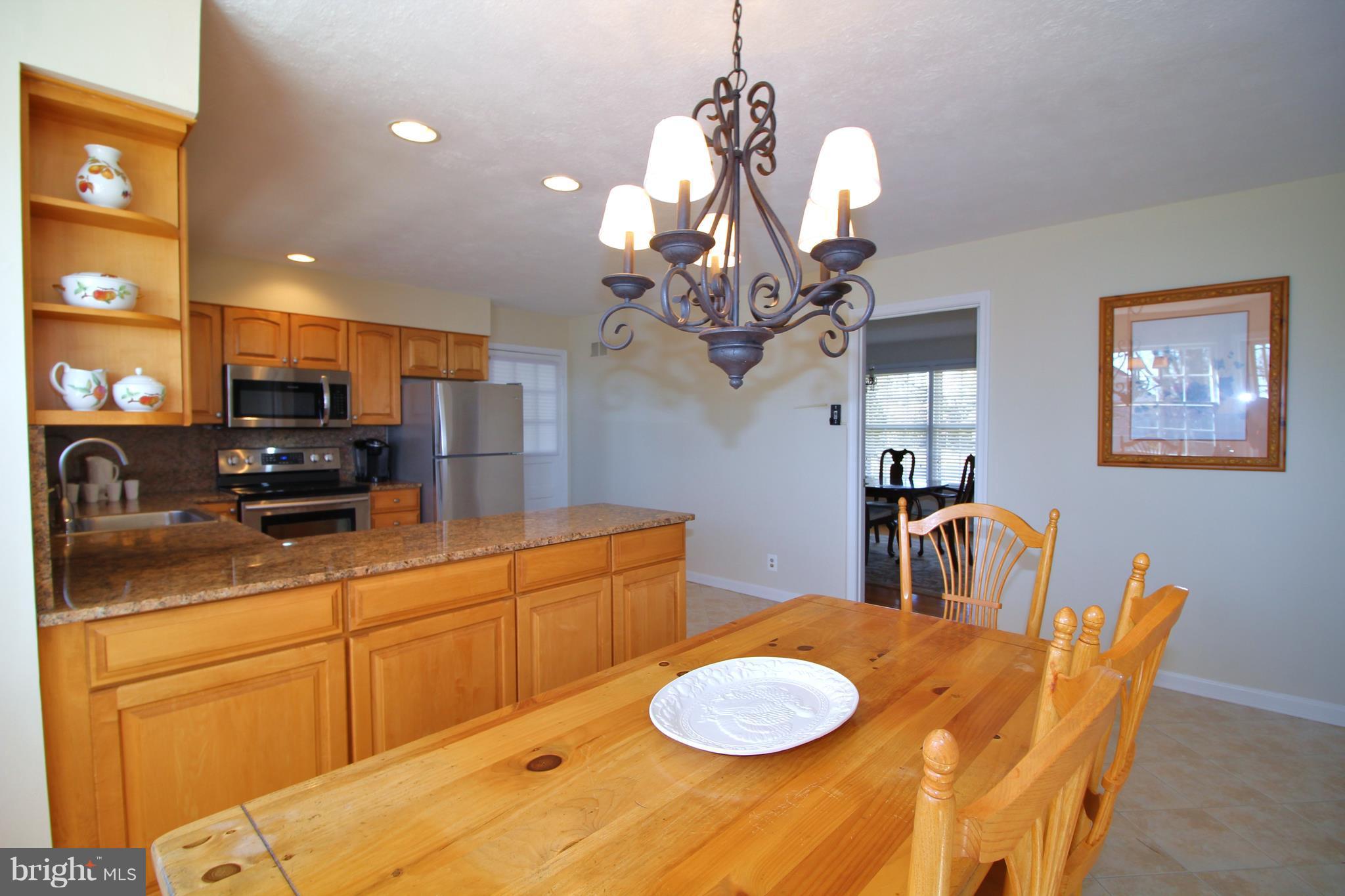 18513 Kingshill Road Germantown, MD 20874 - Photo 7 of 30 Kitchen