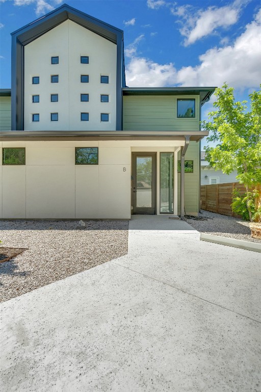 5612 Clay Avenue, Unit B Austin, TX 78756 - Photo 2 of 14