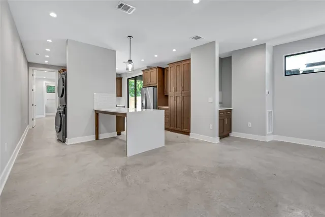 $3,450 | 5612 Clay Avenue, Unit B, Austin, TX 78756