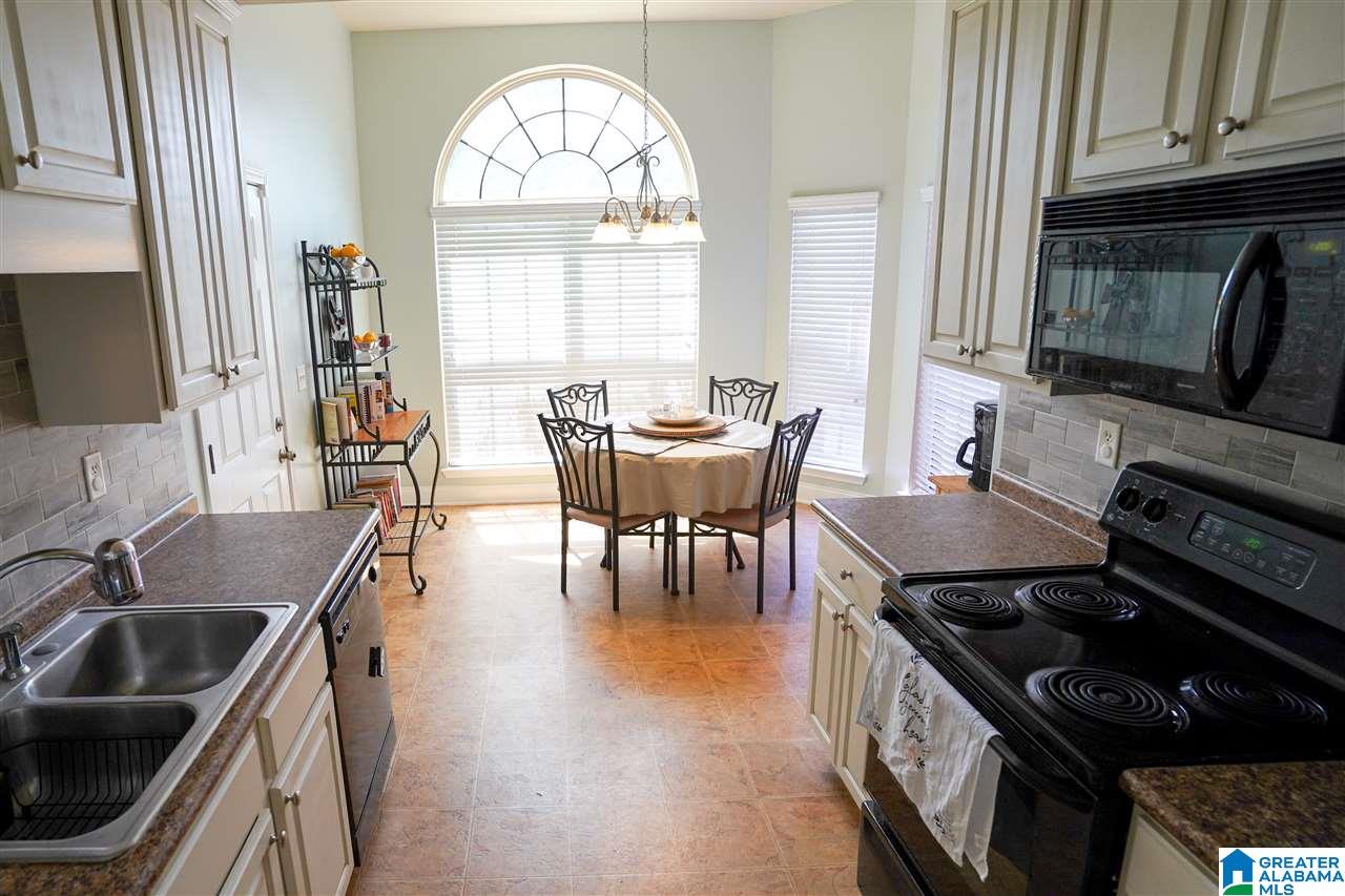 208 Stoney Trail Alabaster, AL 35114 - Photo 7 of 32