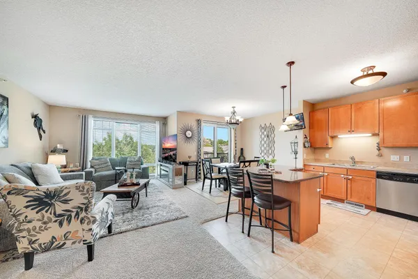$249,900 | 1070 Grandview Court Northeast, Unit 300, Columbia Heights, MN 55421