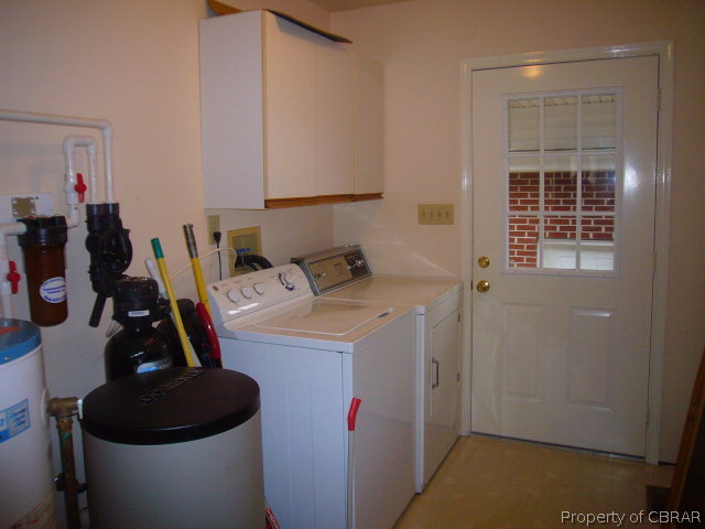 6025 Fletcher Road Gloucester, VA 23061 - Photo 8 of 35 Gallery Image 8