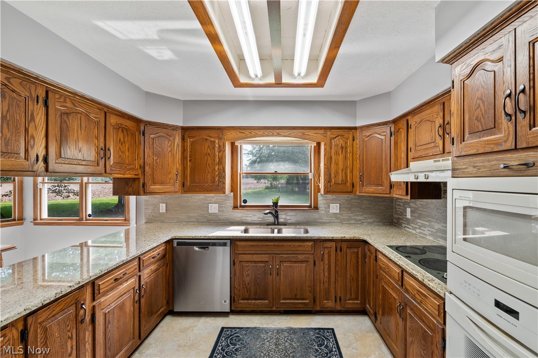 3165 Cornwall Drive Northwest Canton, OH 44708 - Photo 13 of 34