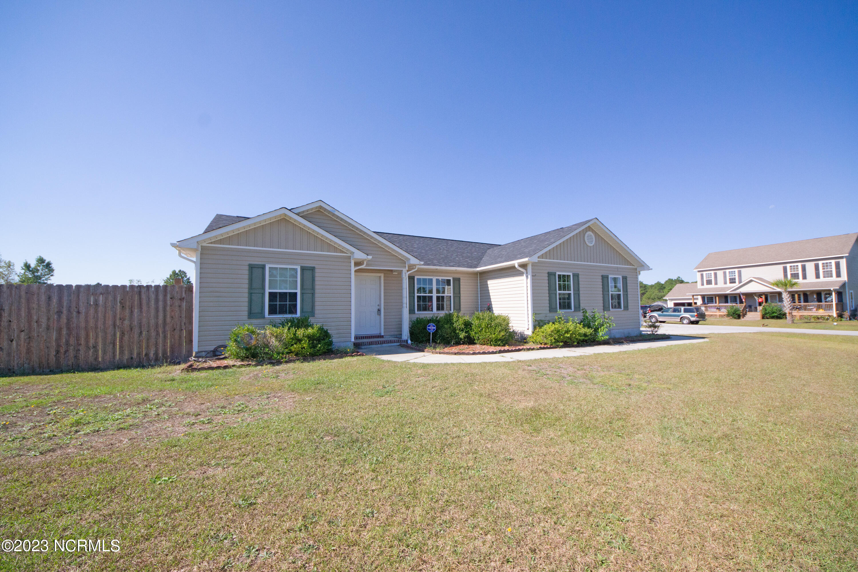 211 Michel Court Hubert, NC 28539 - Photo 3 of 33 DSC09024