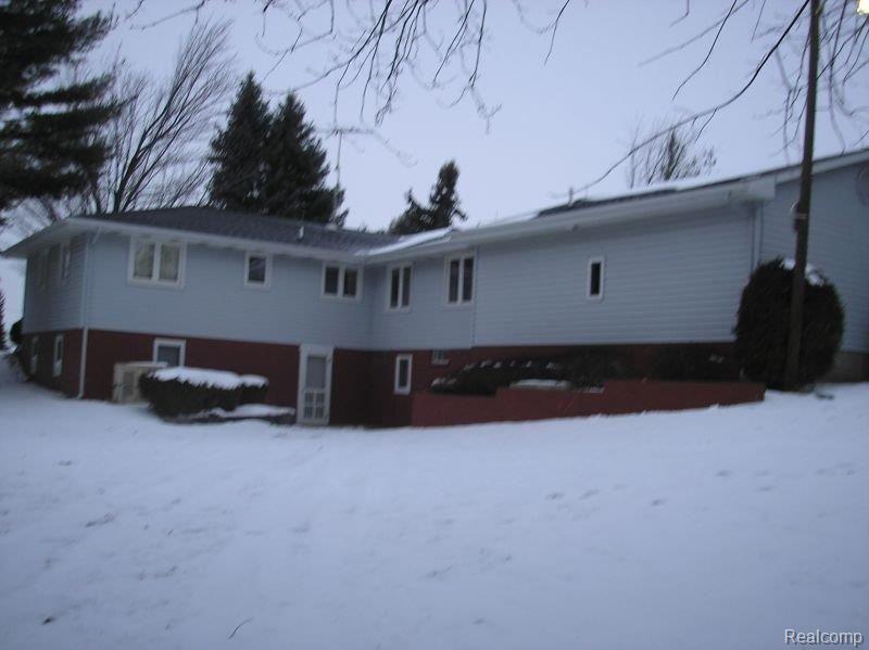 3379 West Gilford Road Caro, MI 48723 - Photo 2 of 10 3379 back view of the home.jpg