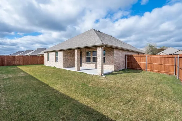 $2,650 | 1819 Pecan Valley Drive, Kaufman, TX 75142