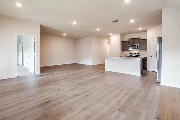 $2,650 | 1819 Pecan Valley Drive, Kaufman, TX 75142