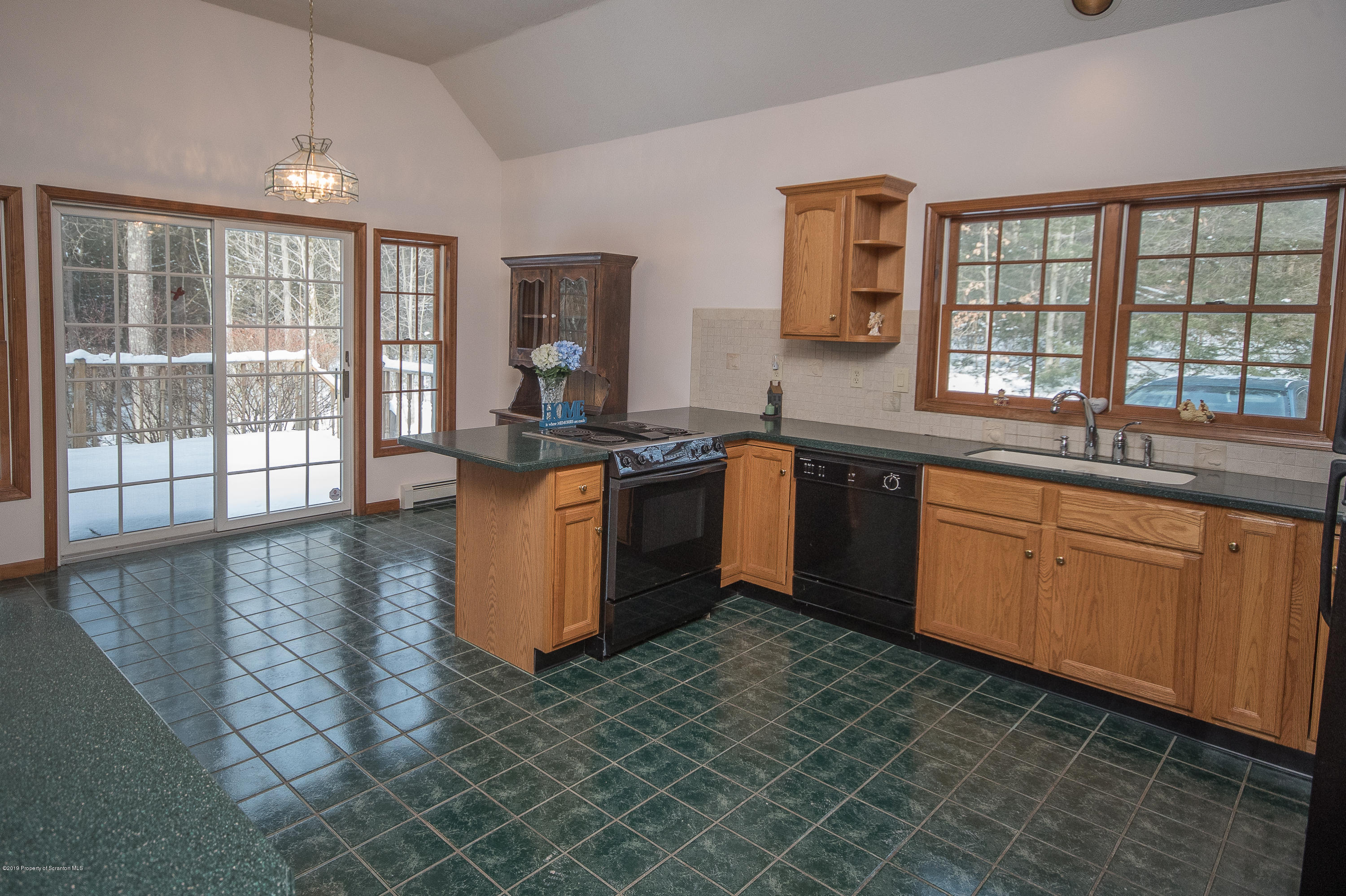 881 Cortez Road Lake Ariel, PA 18436 - Photo 13 of 60 Gallery Image 13
