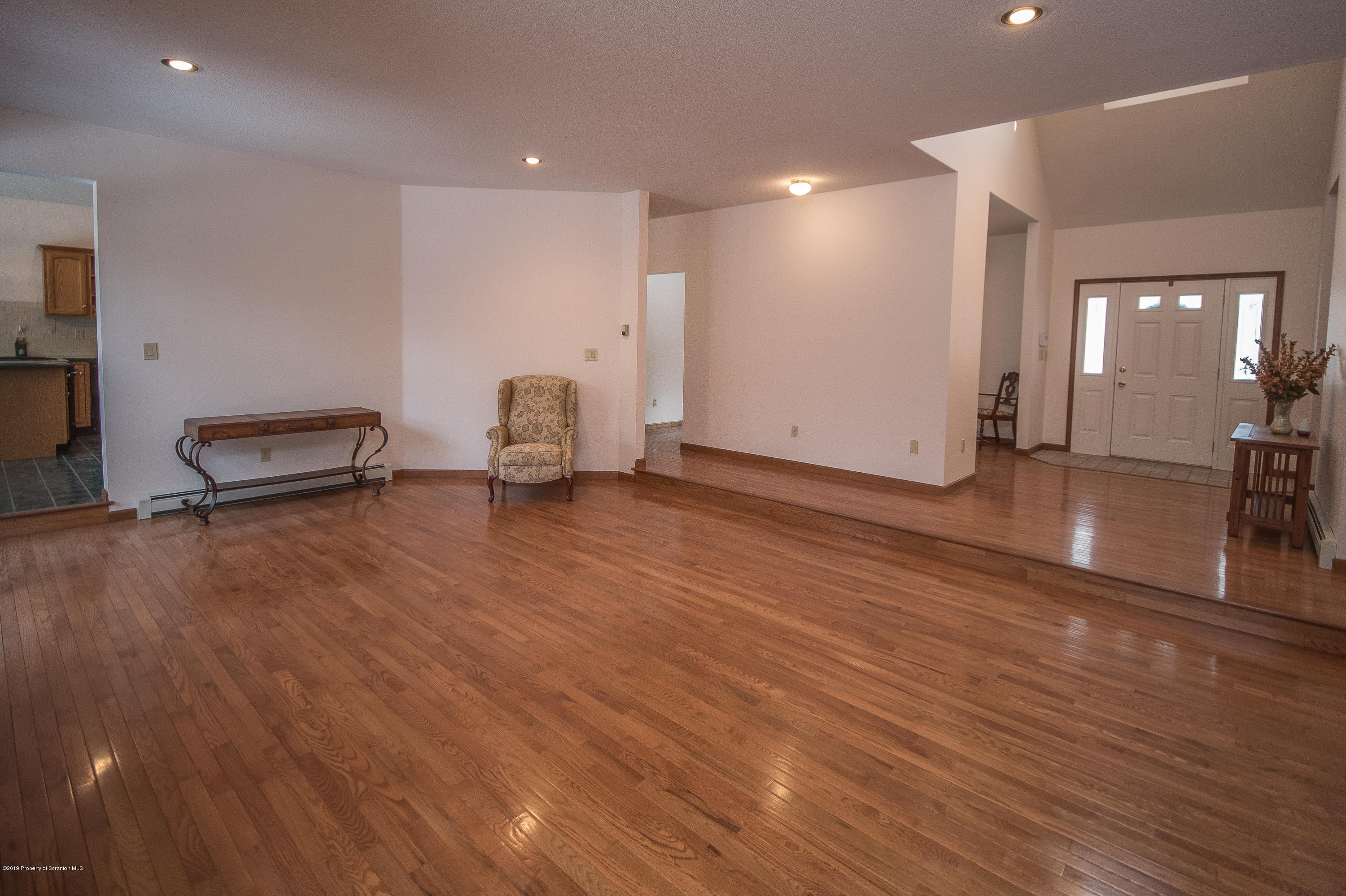 881 Cortez Road Lake Ariel, PA 18436 - Photo 4 of 60 Gallery Image 4
