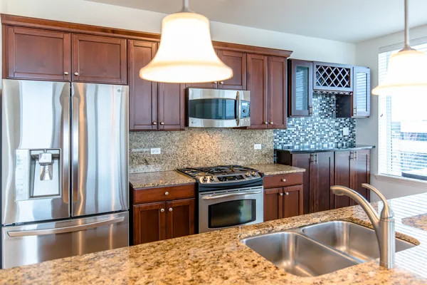 $3,350 | 850 Village Center Drive, Unit 306, Burr Ridge, IL 60527