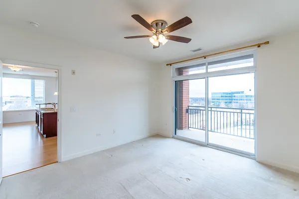 $3,350 | 850 Village Center Drive, Unit 306, Burr Ridge, IL 60527