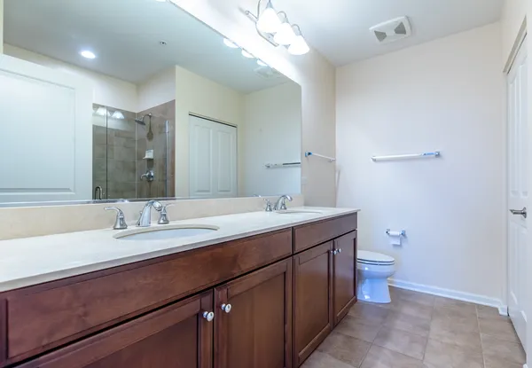 $3,350 | 850 Village Center Drive, Unit 306, Burr Ridge, IL 60527