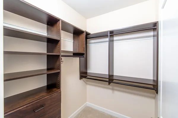 $3,350 | 850 Village Center Drive, Unit 306, Burr Ridge, IL 60527