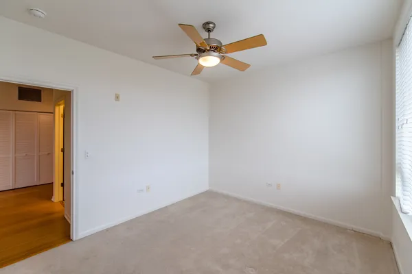 $3,350 | 850 Village Center Drive, Unit 306, Burr Ridge, IL 60527