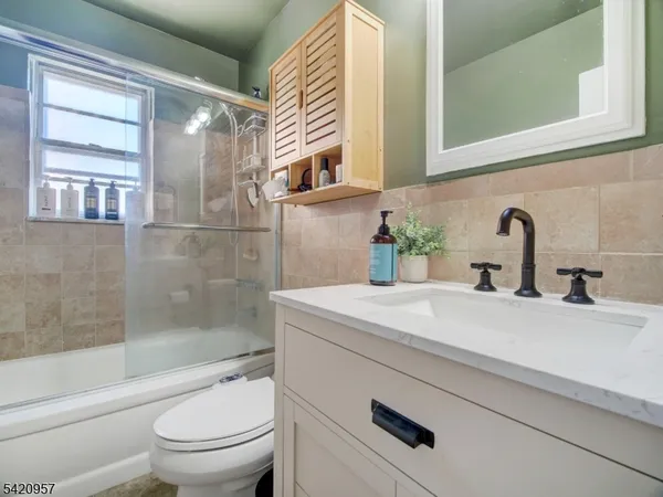 $325,000 | 29 Knox Terrace, Unit 1B, Wayne, NJ 07470