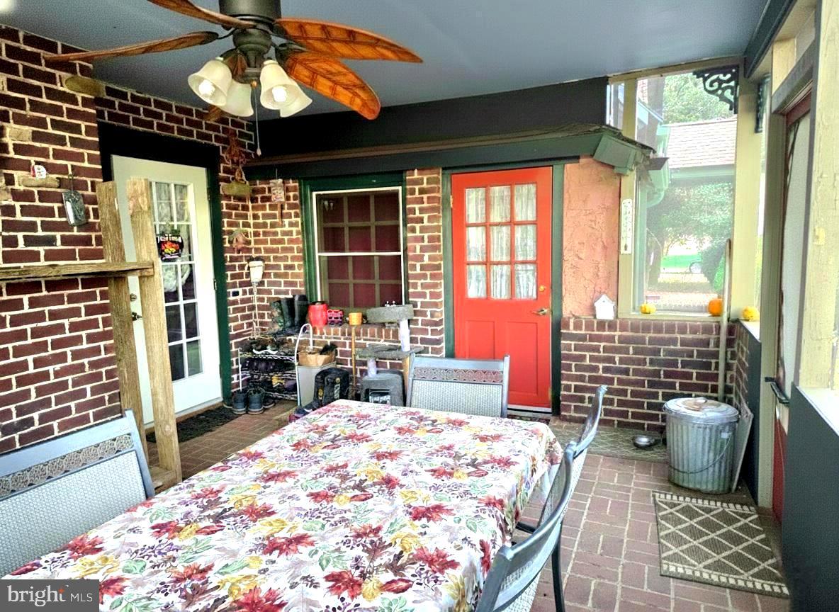 27329 Iron Gate Road Federalsburg, MD 21632 - Photo 22 of 57 Side screened Porch