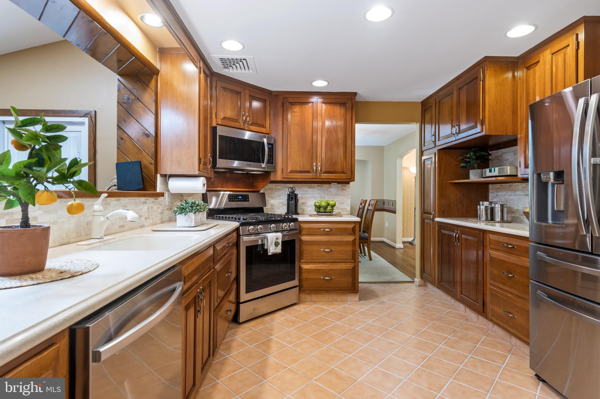 467 Woodcrest Road Wayne, PA 19087 - Photo 11 of 33