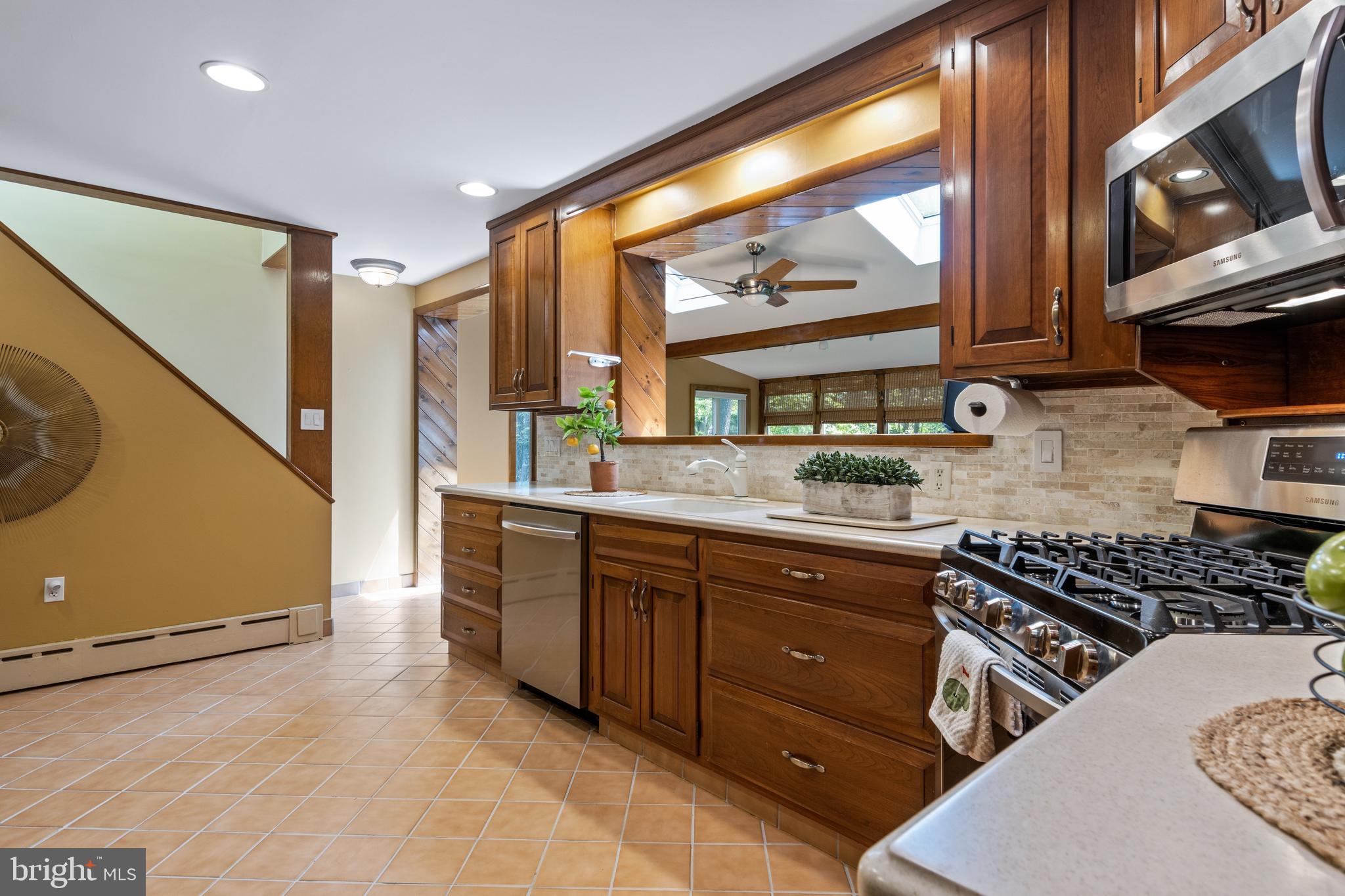 467 Woodcrest Road Wayne, PA 19087 - Photo 13 of 33