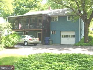95 Davis Road Doylestown, PA 18901 - Photo 2 of 6 Gallery Image 2