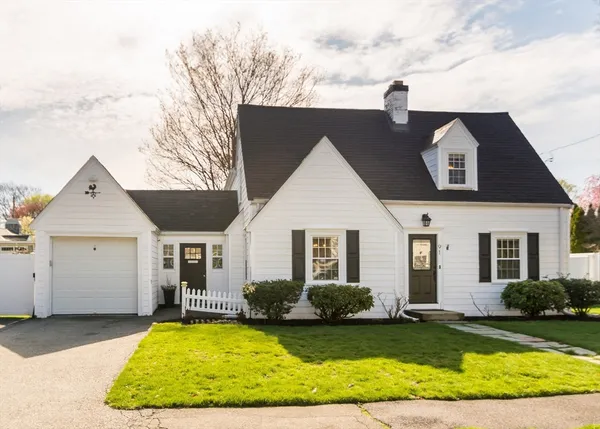 $949,900 | 91 Canterbury Road, Waltham, MA 02453