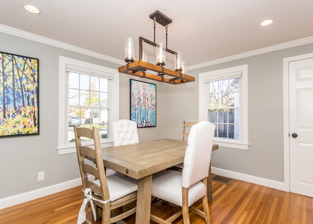 91 Canterbury Road Waltham, MA 02453 - Photo 11 of 41