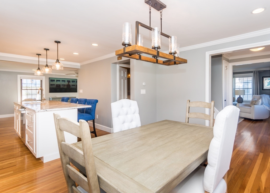 91 Canterbury Road Waltham, MA 02453 - Photo 12 of 41