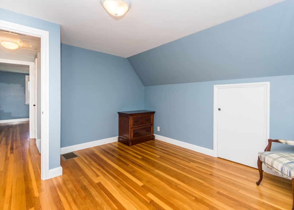 91 Canterbury Road Waltham, MA 02453 - Photo 24 of 41