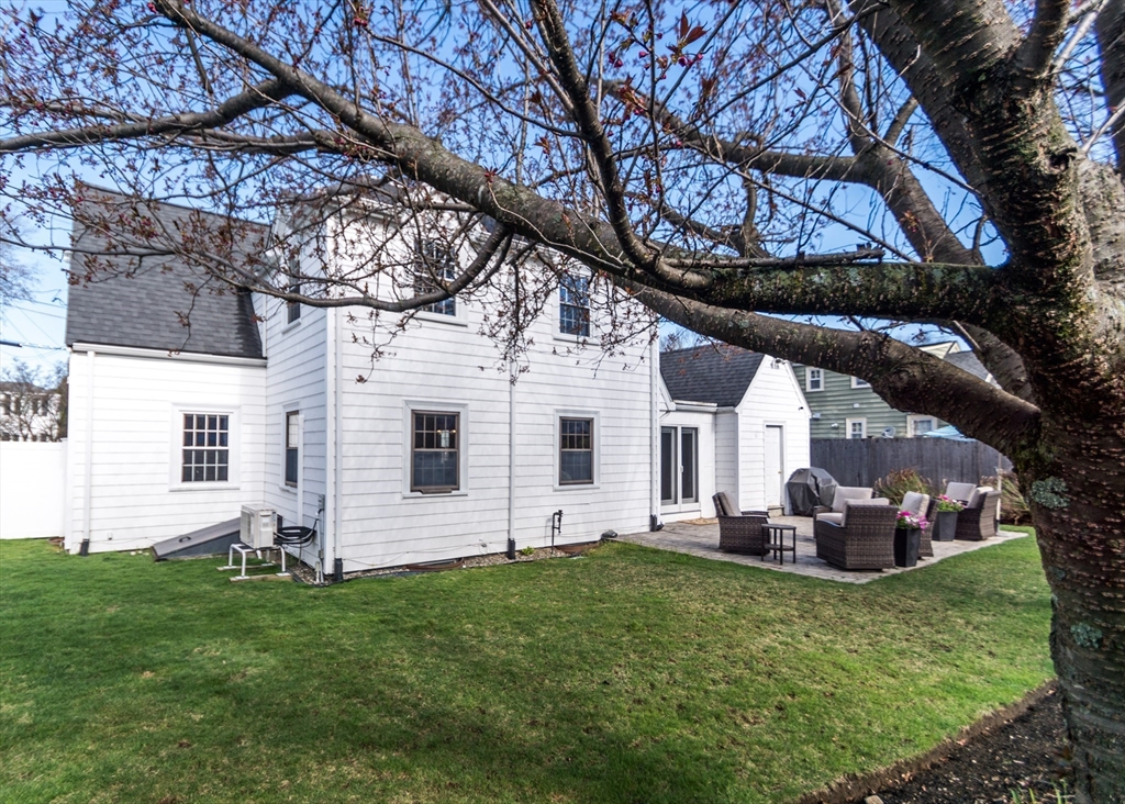 91 Canterbury Road Waltham, MA 02453 - Photo 33 of 41