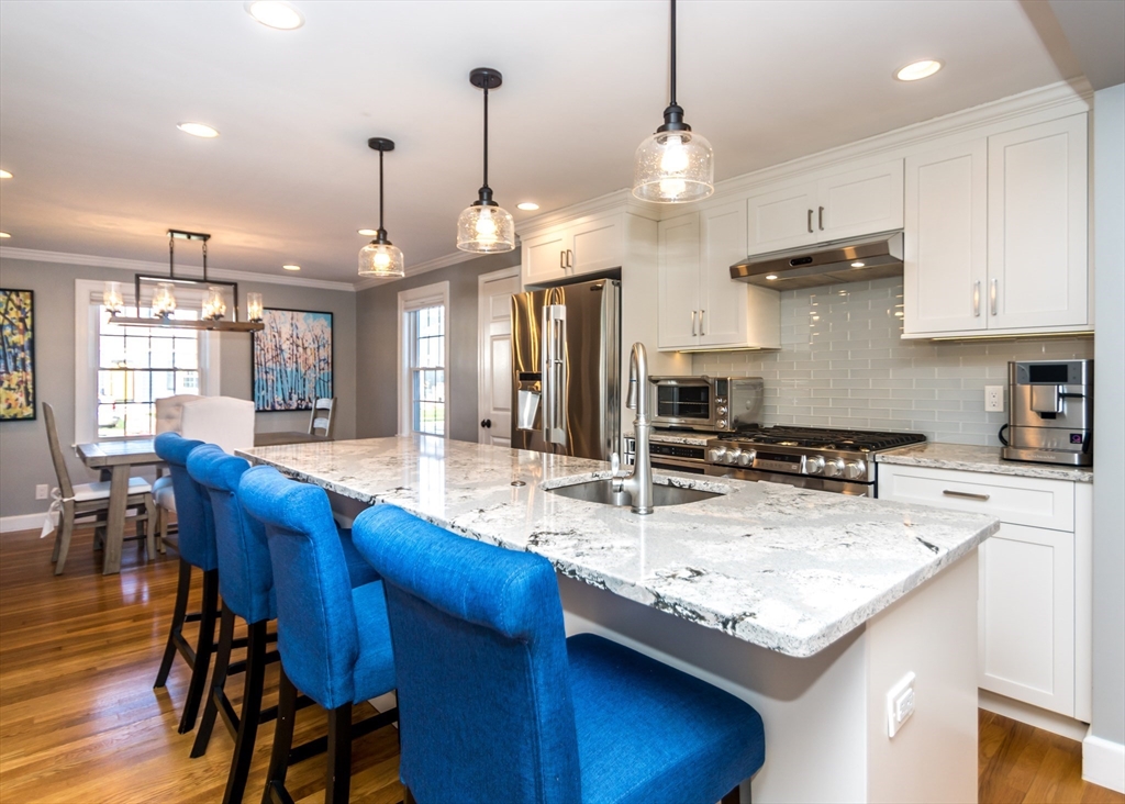 91 Canterbury Road Waltham, MA 02453 - Photo 5 of 41