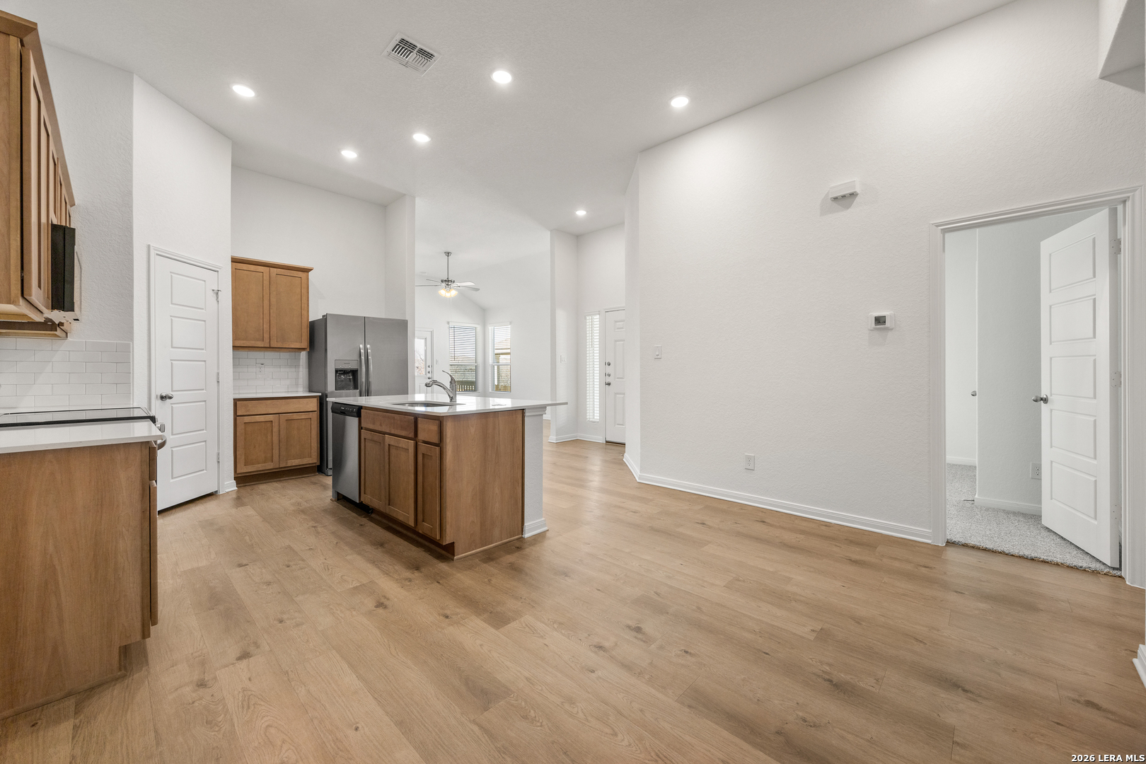 5411 Devils Gate, Unit 2 Converse, TX 78109 - Photo 3 of 16