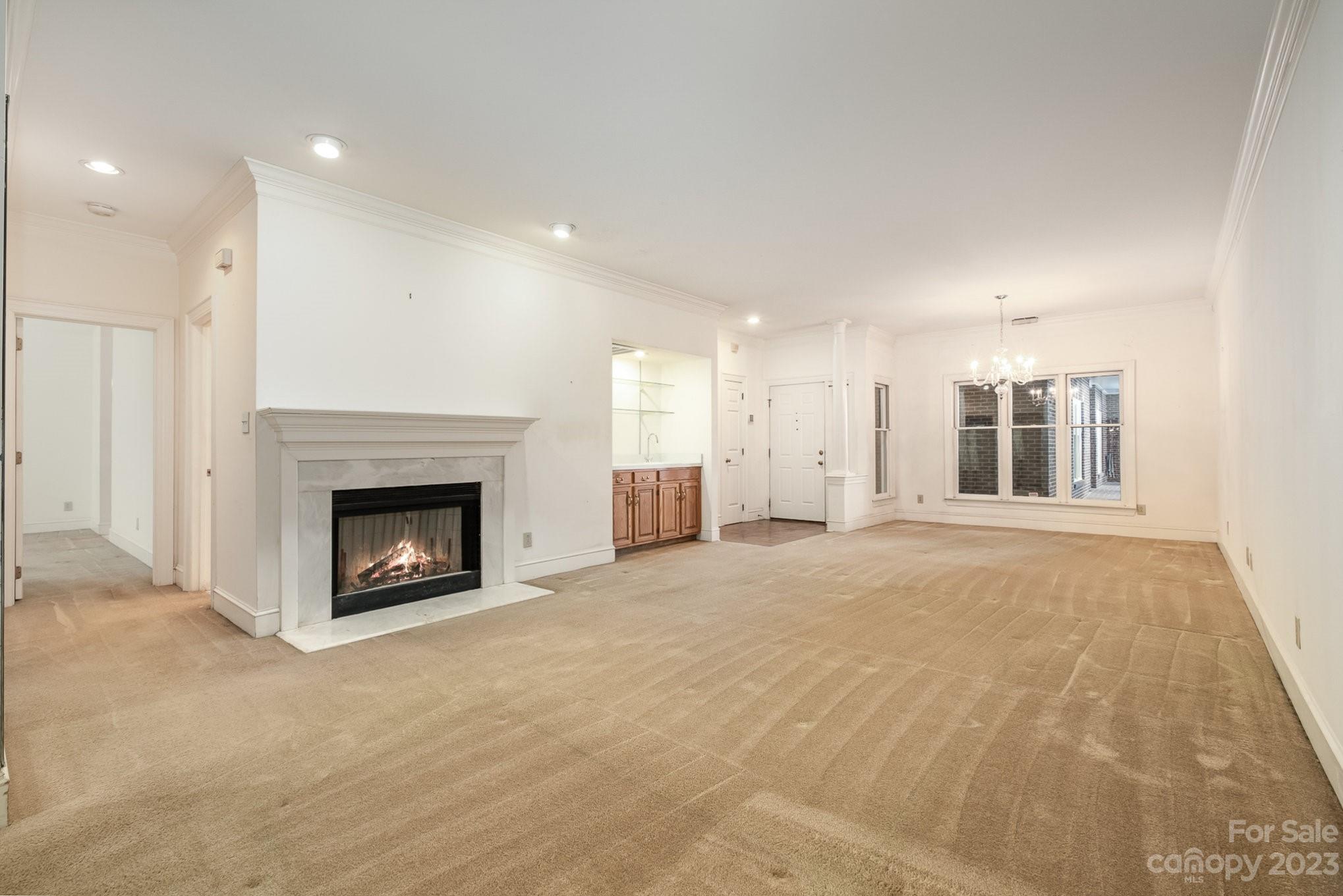 325 Queens Road, Unit 4 Charlotte, NC 28204 - Photo 14 of 37 Gallery Image 14
