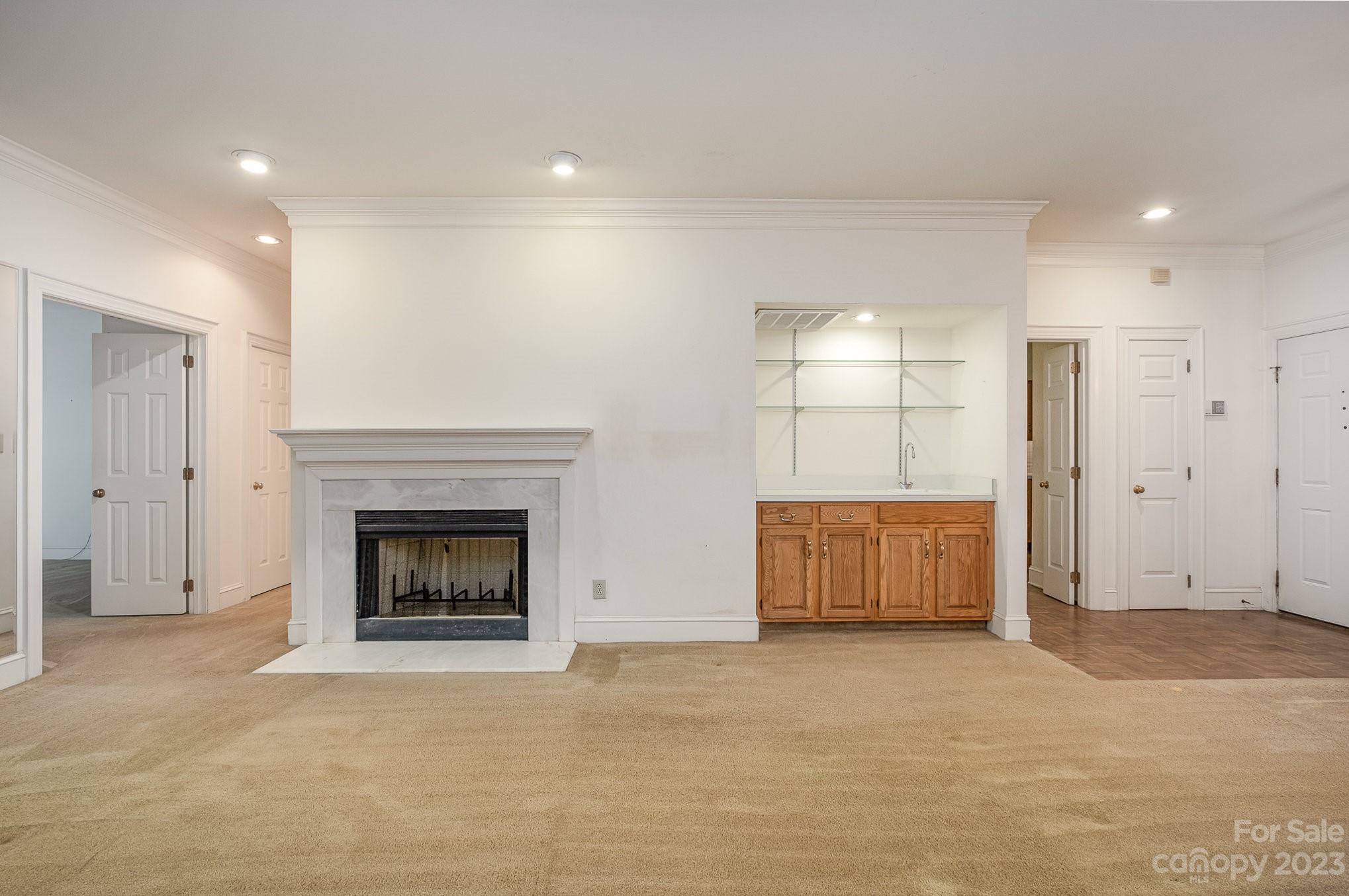 325 Queens Road, Unit 4 Charlotte, NC 28204 - Photo 15 of 37 Gallery Image 15