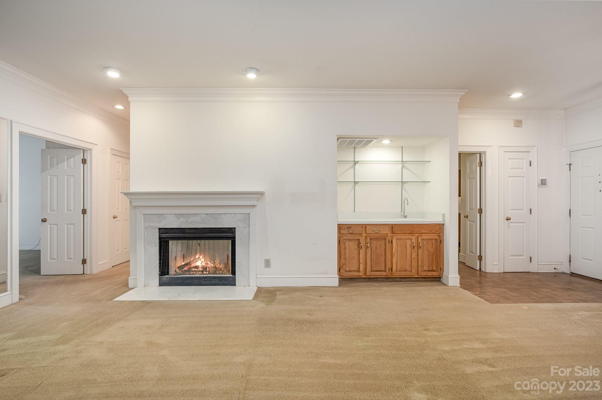 325 Queens Road, Unit 4 Charlotte, NC 28204 - Photo 16 of 37 Gallery Image 16