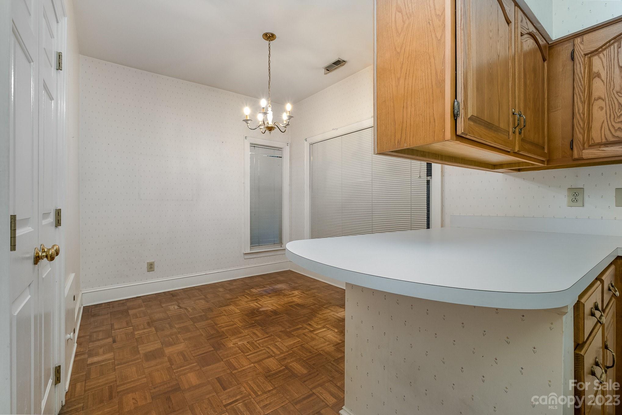 325 Queens Road, Unit 4 Charlotte, NC 28204 - Photo 19 of 37 Gallery Image 19