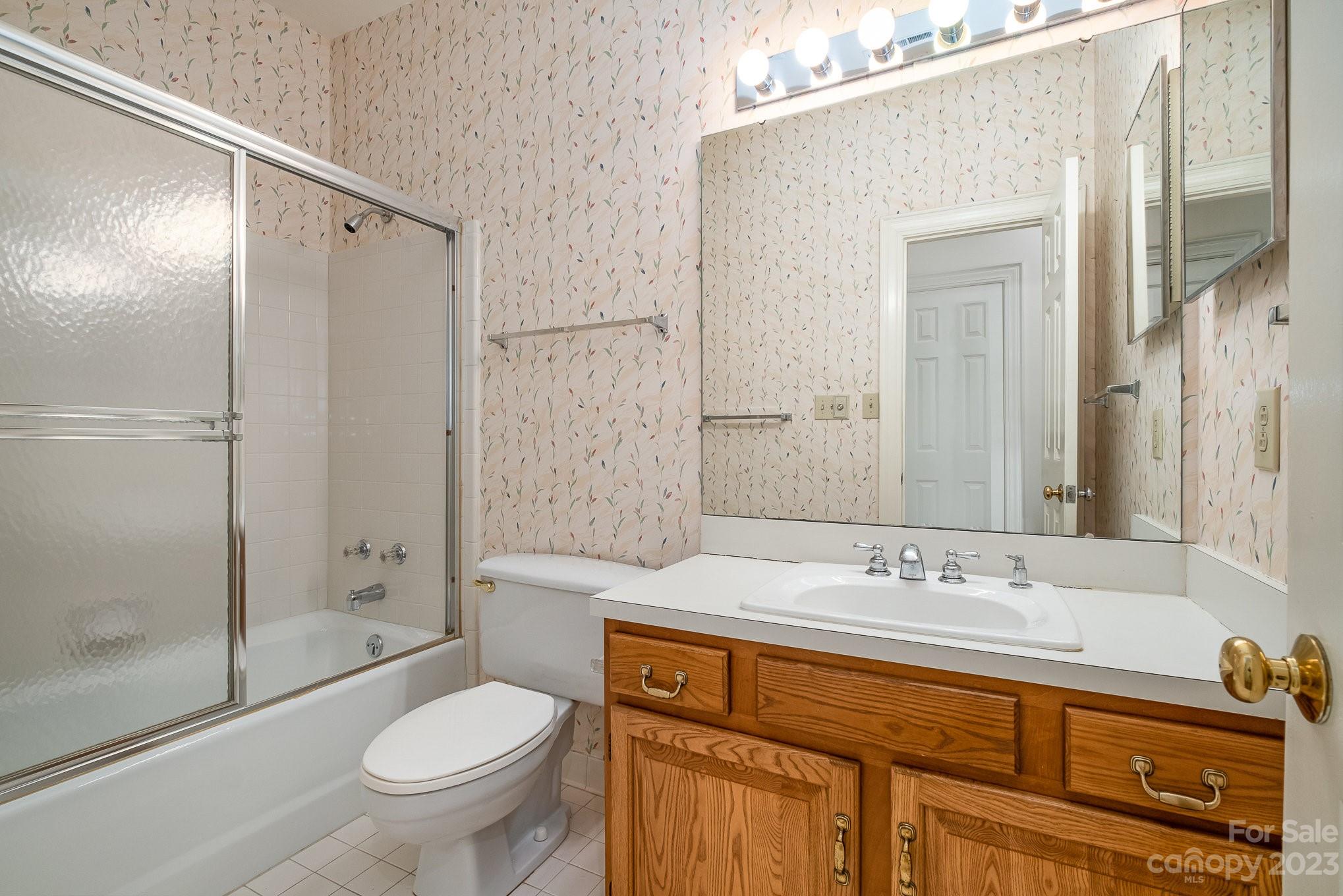 325 Queens Road, Unit 4 Charlotte, NC 28204 - Photo 27 of 37 Gallery Image 27