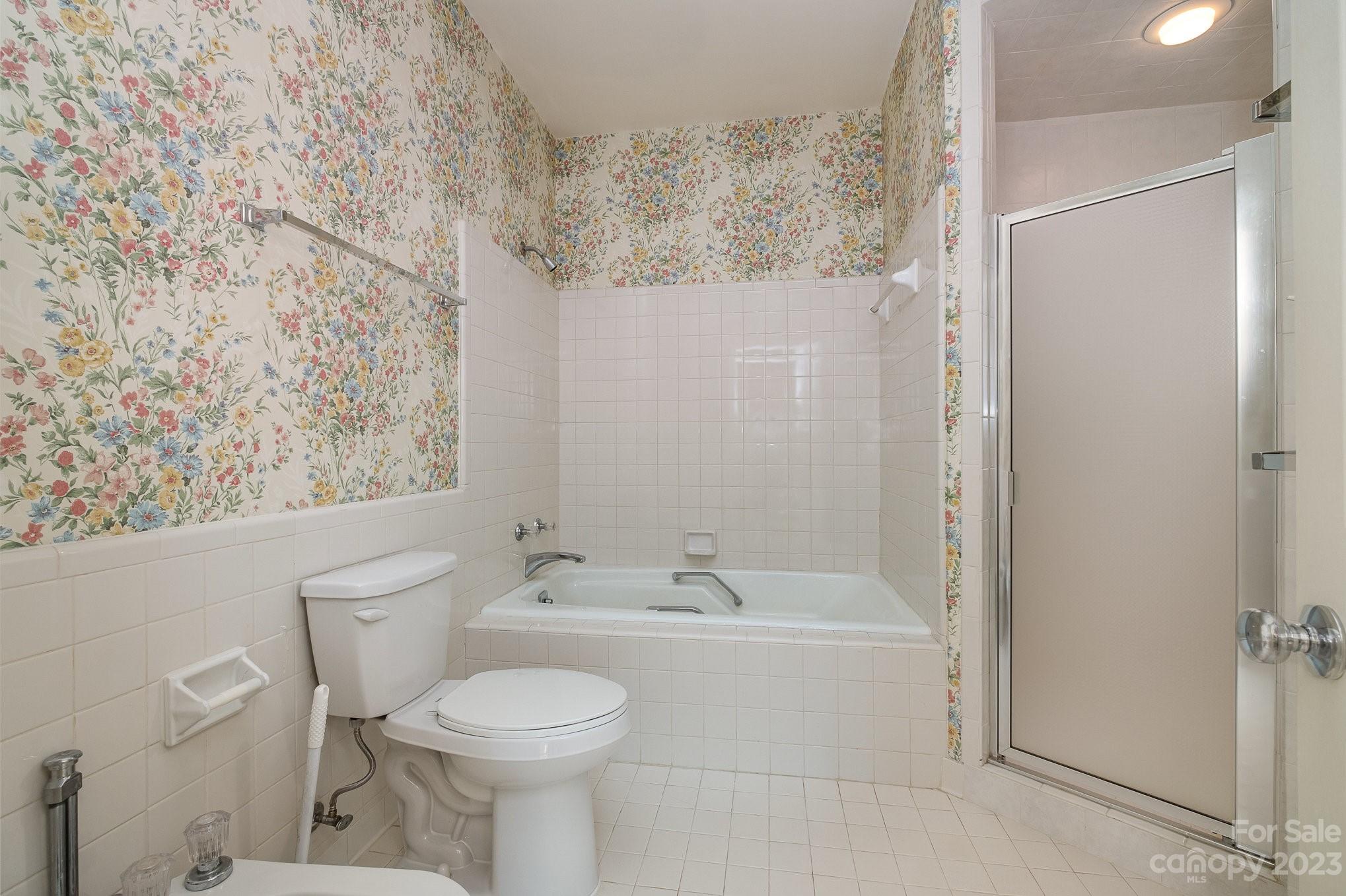 325 Queens Road, Unit 4 Charlotte, NC 28204 - Photo 32 of 37 Gallery Image 32