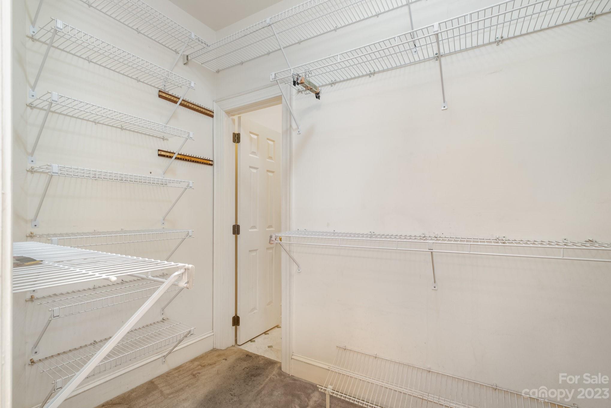 325 Queens Road, Unit 4 Charlotte, NC 28204 - Photo 33 of 37 Gallery Image 33