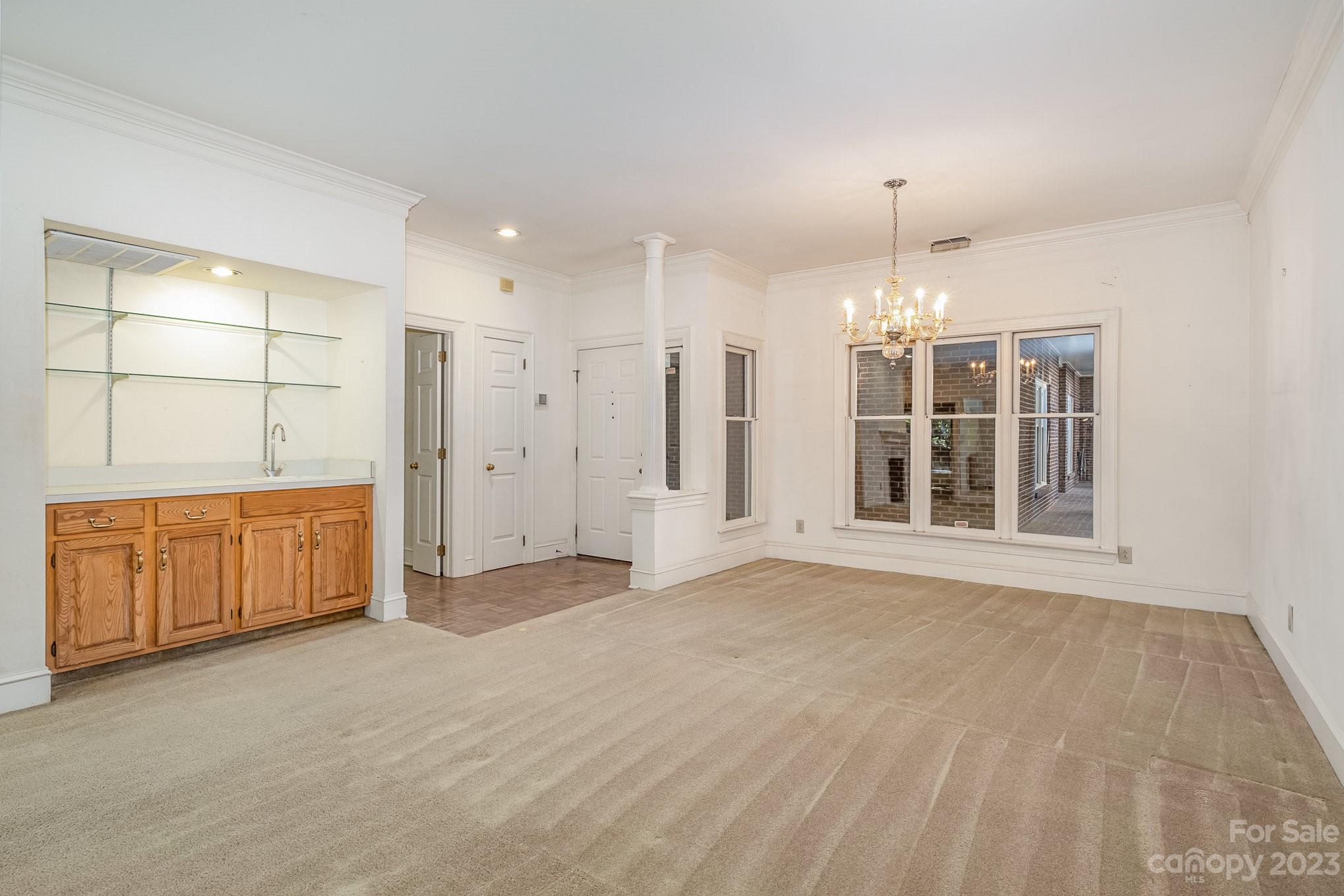 325 Queens Road, Unit 4 Charlotte, NC 28204 - Photo 7 of 37 Gallery Image 7