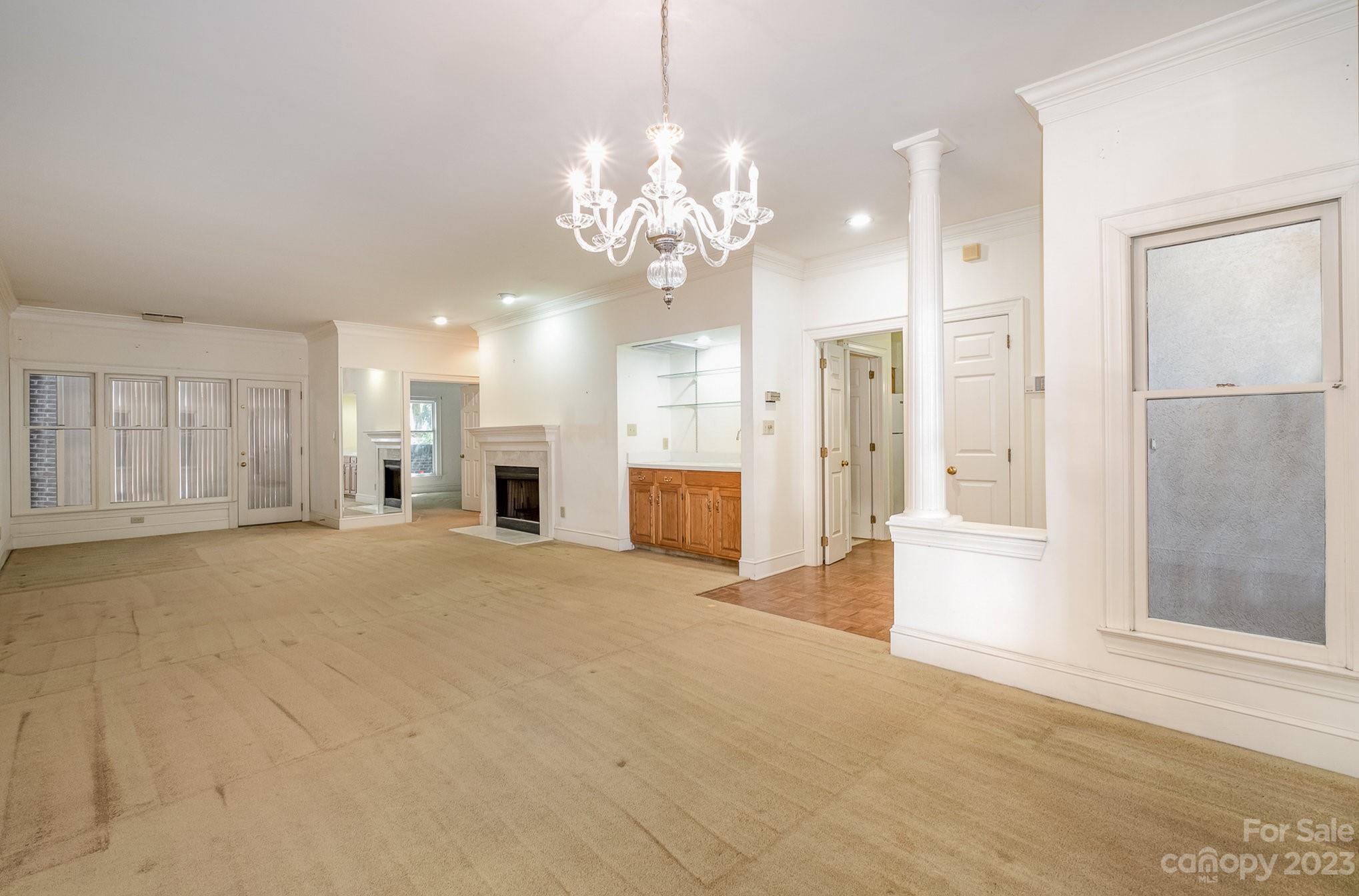 325 Queens Road, Unit 4 Charlotte, NC 28204 - Photo 9 of 37 Gallery Image 9