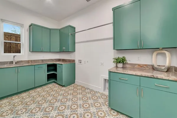 $1,925,000 | 3667 Ingleside Drive, Dallas, TX 75229