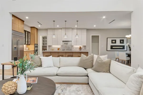 $1,925,000 | 3667 Ingleside Drive, Dallas, TX 75229