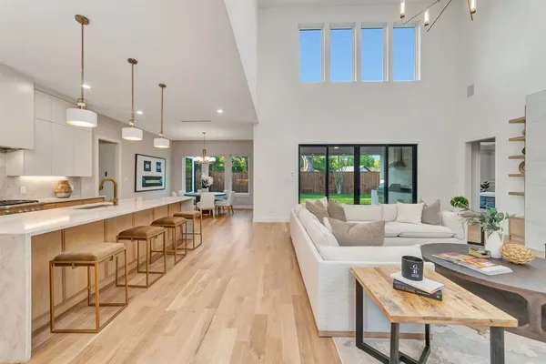 $1,925,000 | 3667 Ingleside Drive, Dallas, TX 75229