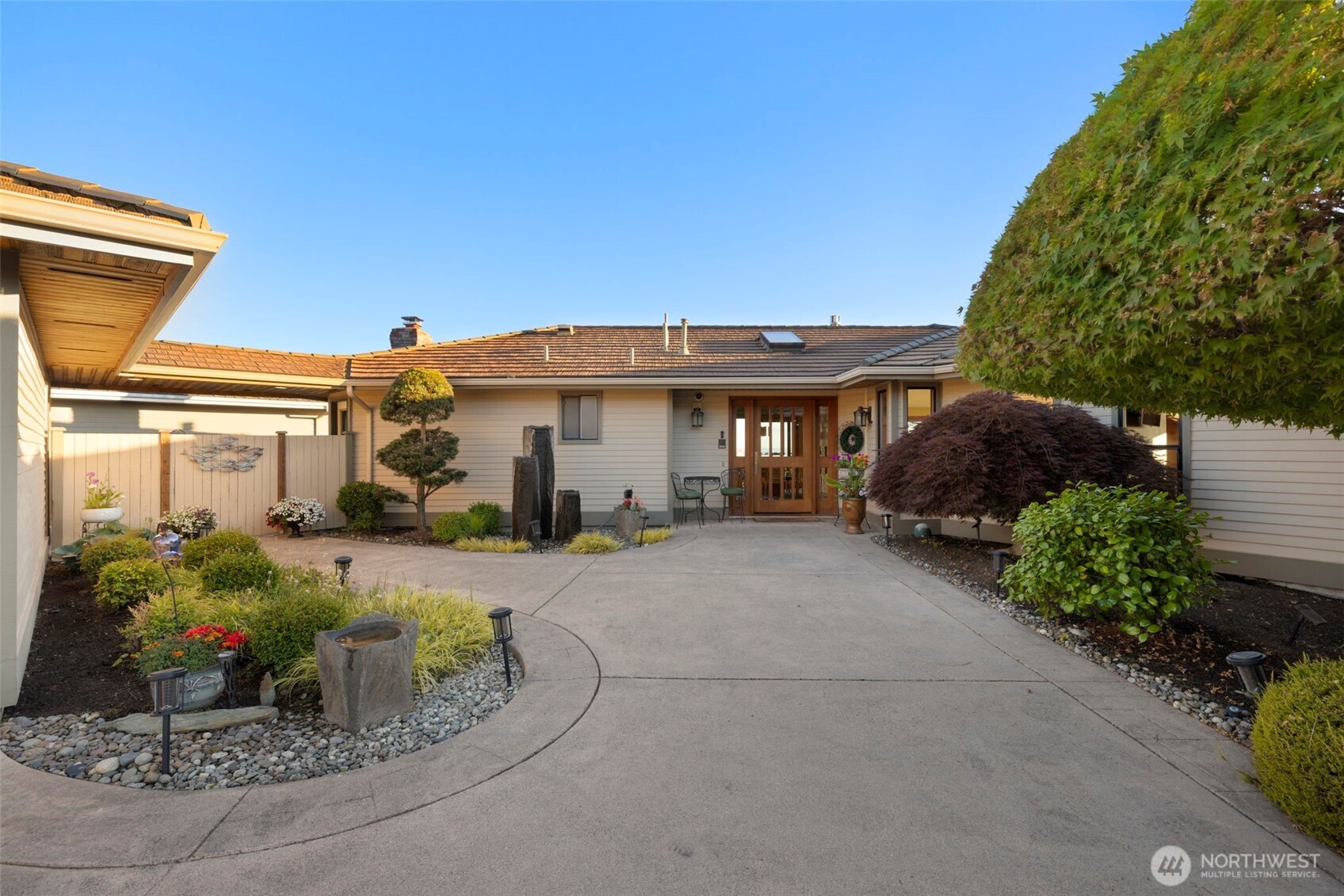13705 68th Avenue West Edmonds, WA 98026 - Photo 3 of 40