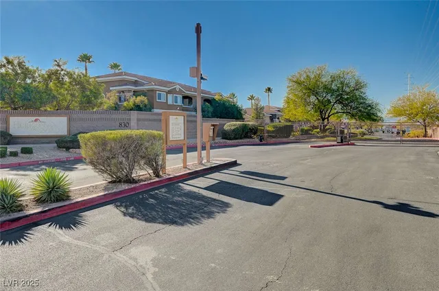 $324,900 | 830 Carnegie Street, Unit 1613, Henderson, NV 89052