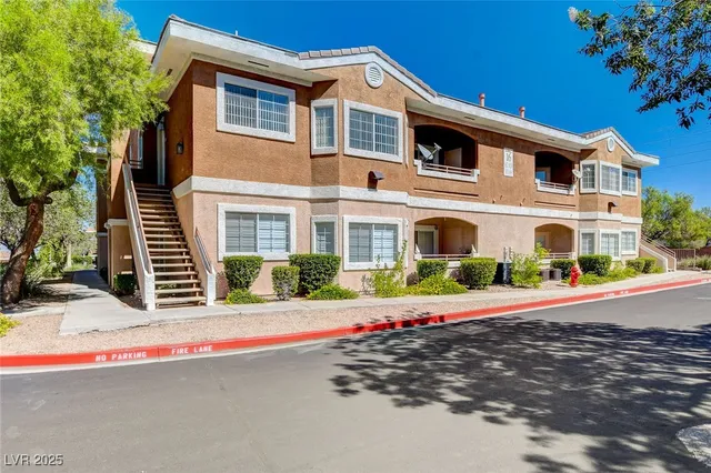 $324,900 | 830 Carnegie Street, Unit 1613, Henderson, NV 89052